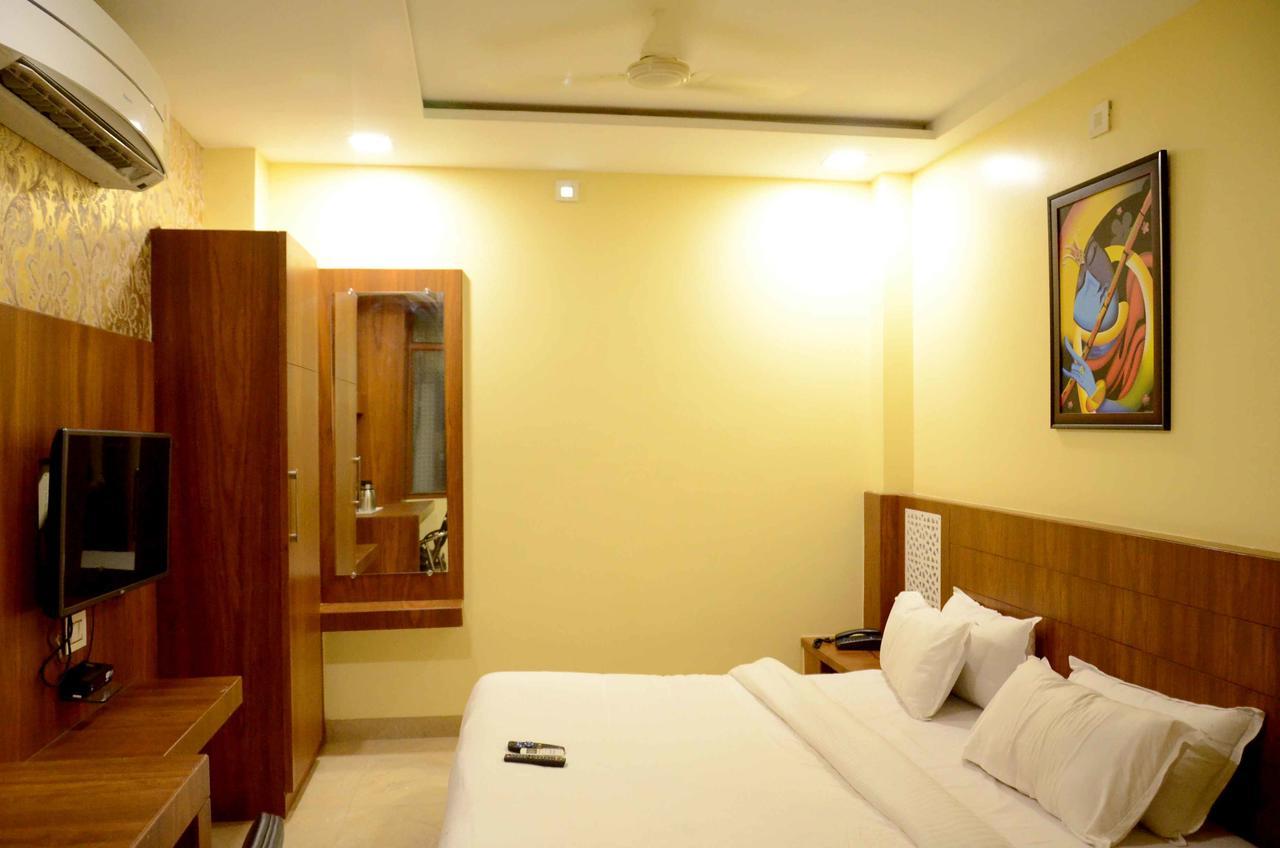Hotel Shikhar Darshan Удджайн Екстер'єр фото