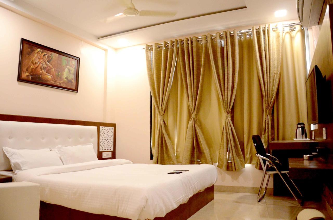 Hotel Shikhar Darshan Удджайн Екстер'єр фото